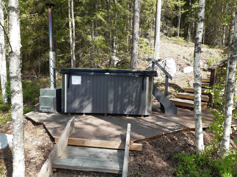 ähtäri mökki majoitus hyvölän talo panda golf kalastus tuuri lapsiperhe kartano