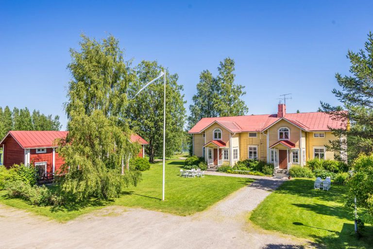 ähtäri mökki majoitus hyvölän talo panda golf kalastus tuuri lapsiperhe kartano