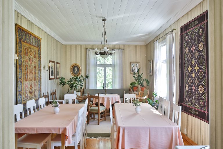 ähtäri mökki majoitus hyvölän talo panda golf kalastus tuuri lapsiperhe kartano